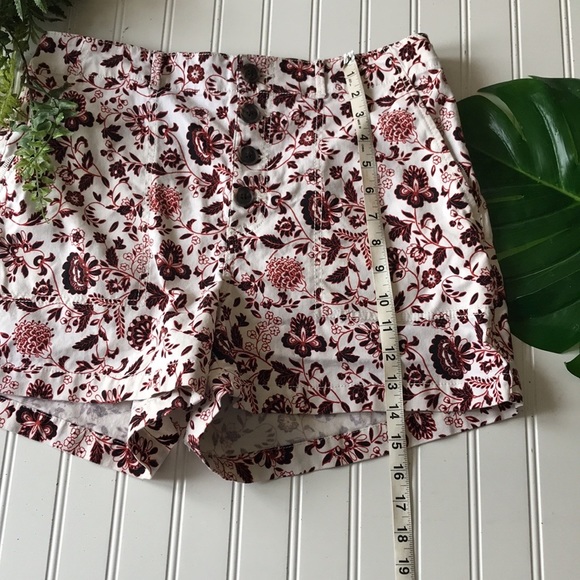 Loft floral shorts red white - Picture 2 of 10